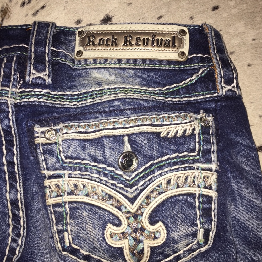 Rock Revival Ankle Jeans - Picture 3 of 5